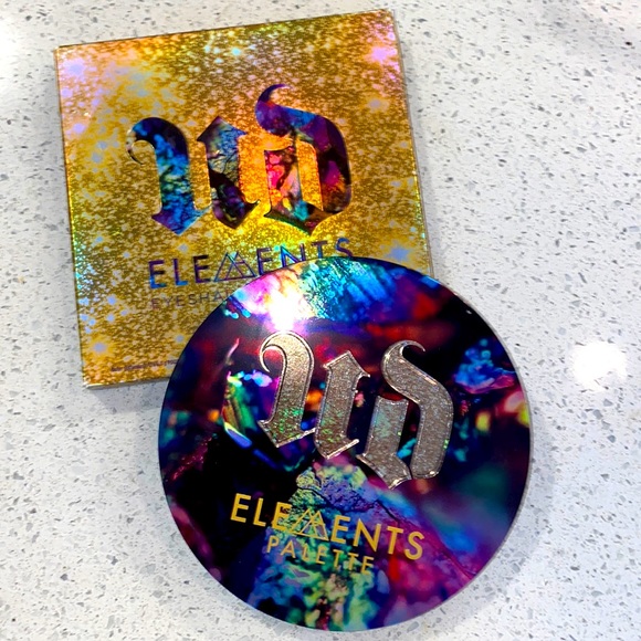 Urban Decay Elements Limited Edition Eyeshadow Palette - Picture 1 of 10